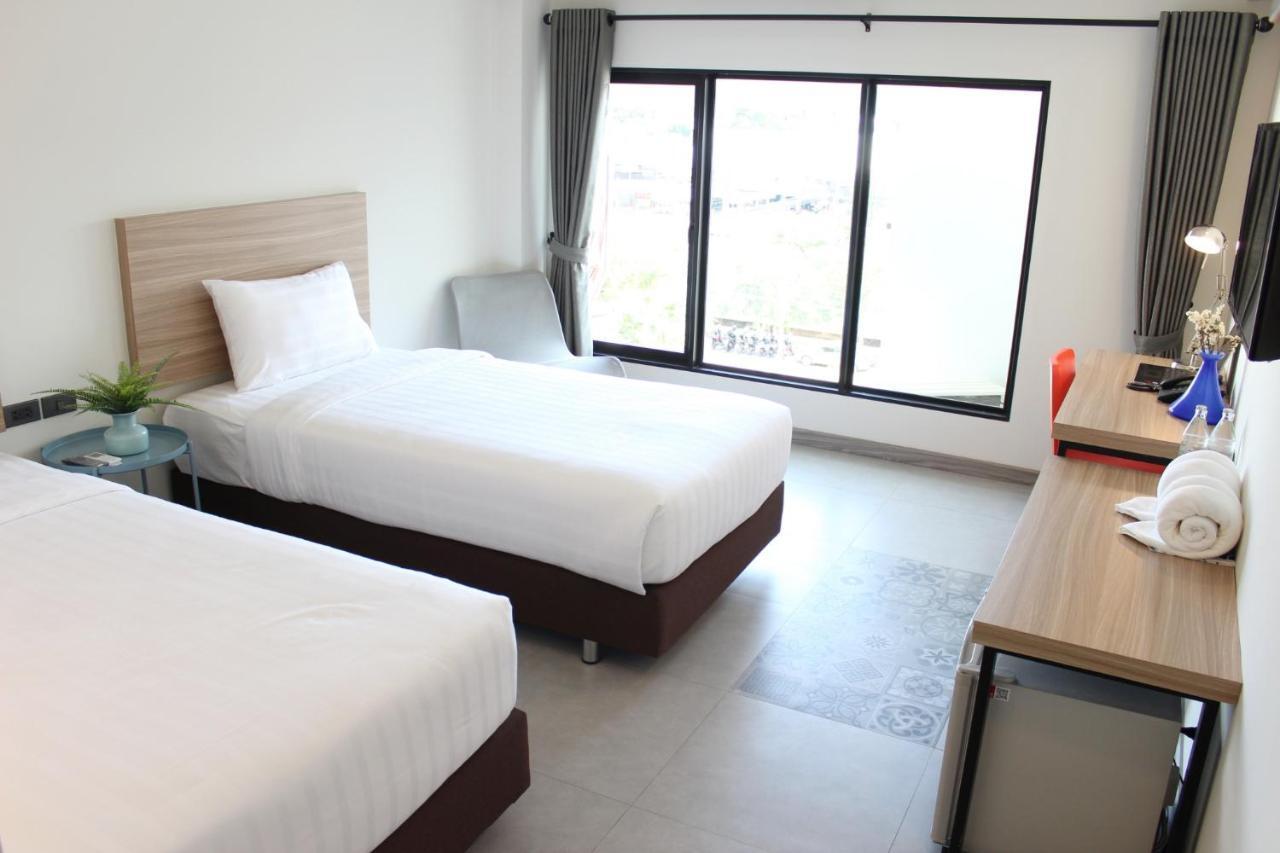 Mgrand Hotel Roi Et Bagian luar foto